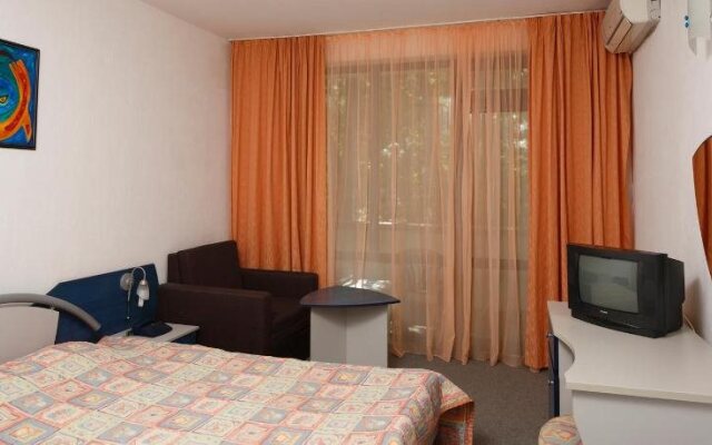 Elmar Hotel