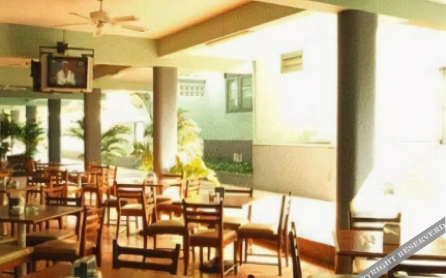 Golden Palace Hotel