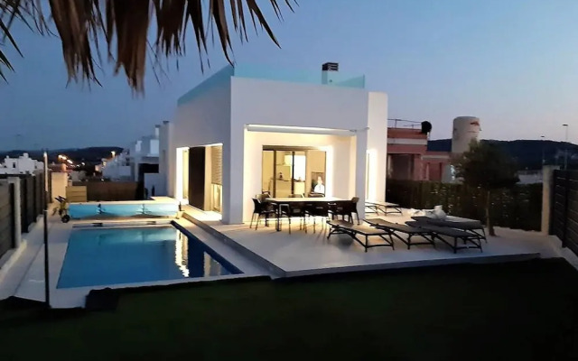 Lush Villa in Orihuela With Pool