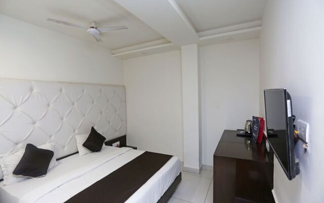 OYO 18422 Central Grand