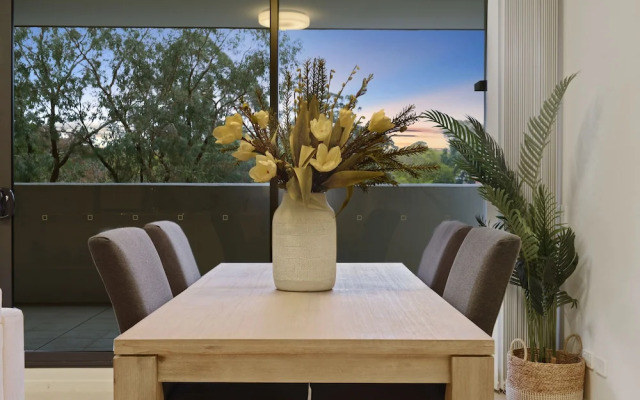 HomeHotel-Spacious Luxury Apt Next to Shopping