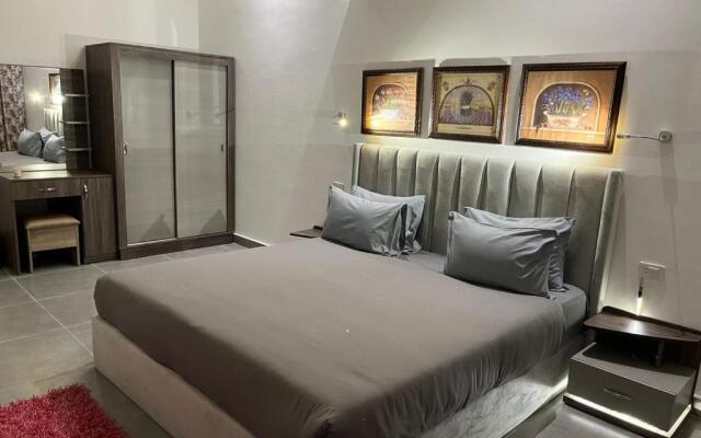 Le Royal Marina Hotel