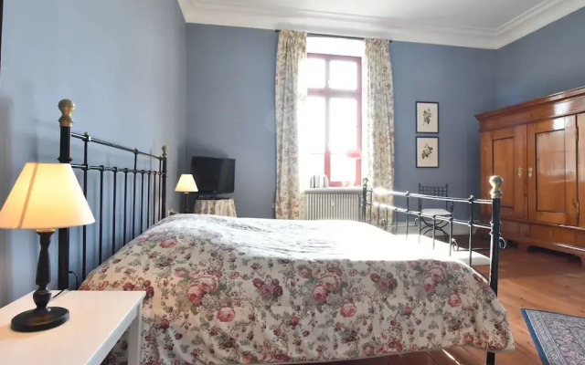 Grand Apartment in Satow with Garden