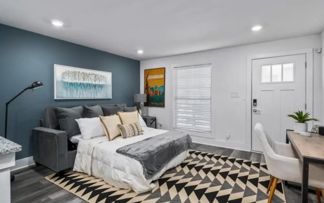 City Views Comfy King Bed Location