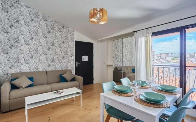 Apartment Boulogne Facing the "passage"