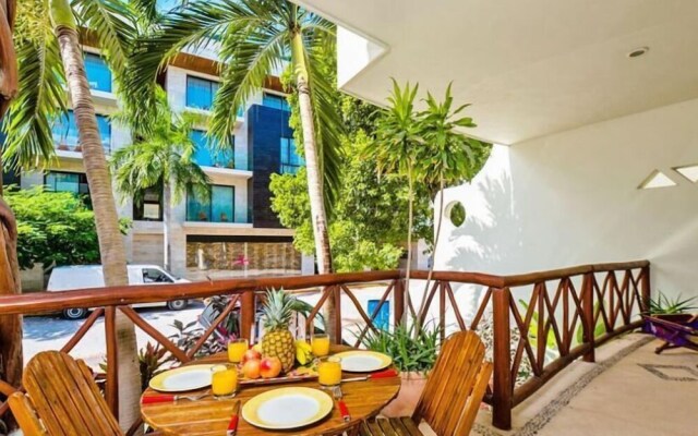 Las Olas family Townhome Apartments