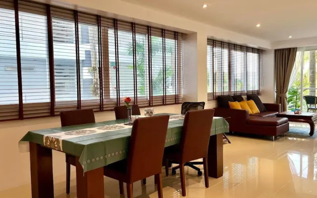 B6 1 Bedroom 1 Bath Partial Seaview at Karon