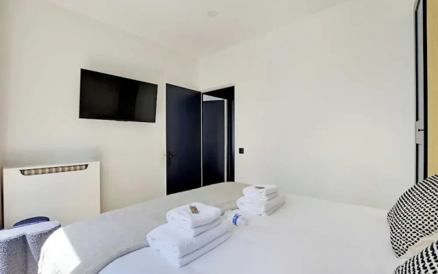 Magnificent 2bd/6p Apartment - Eiffel Tower