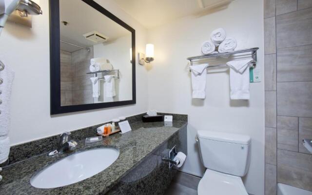 Best Western Plus Scottsdale Thunderbird Suites