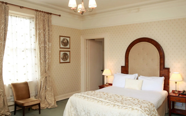 The Harbourview Hotel