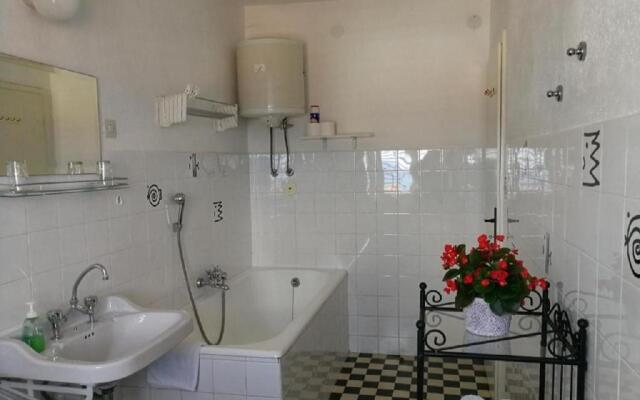 Rooms Liva - 60m from the sea