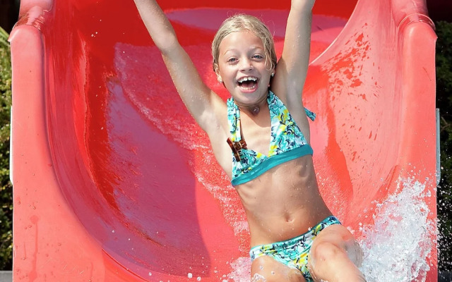 Stately, Luxury Villa With 3 Bathrooms, 2 km. From Appelscha