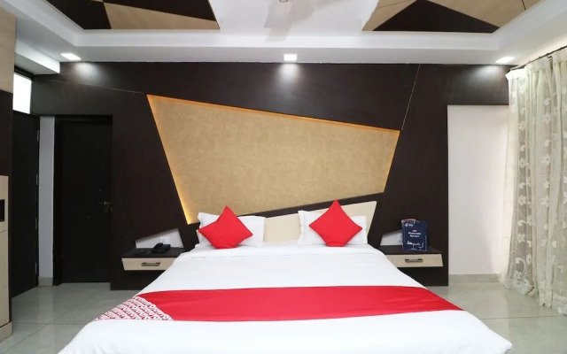 Mangalam Palace By OYO Rooms