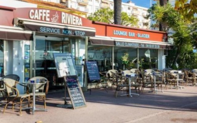 Caffe Riviera