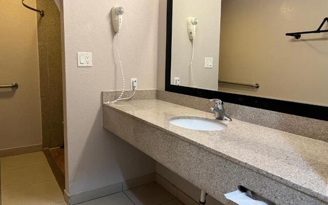 Studio 6 Mesa, AZ – Near Downtown & Sloan Park