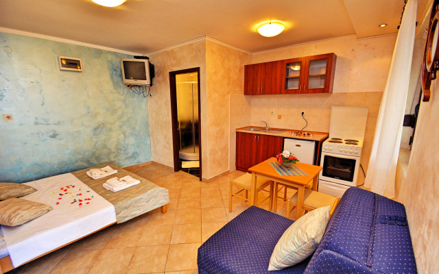 Step to Kotor bay Stoliv