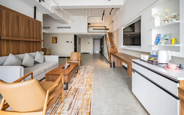 Shining Star Health Apartment Hotel