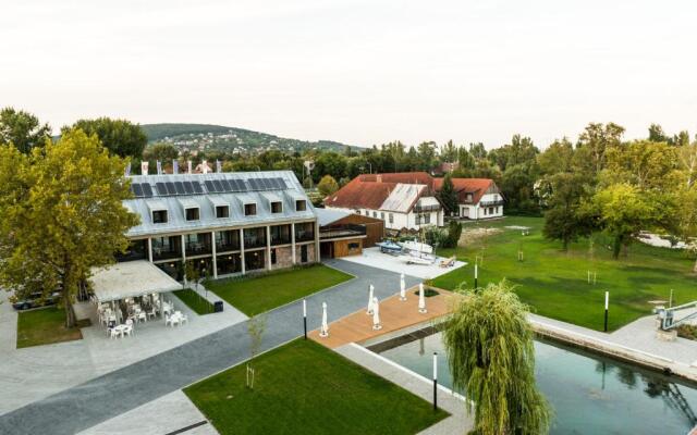 Alsóörs Marina Hotel