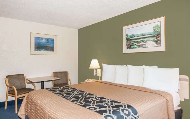 Travelodge Los Banos CA