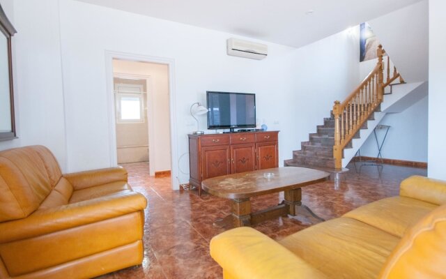 Spacious Holiday Home in L'escala With Swimming Pool