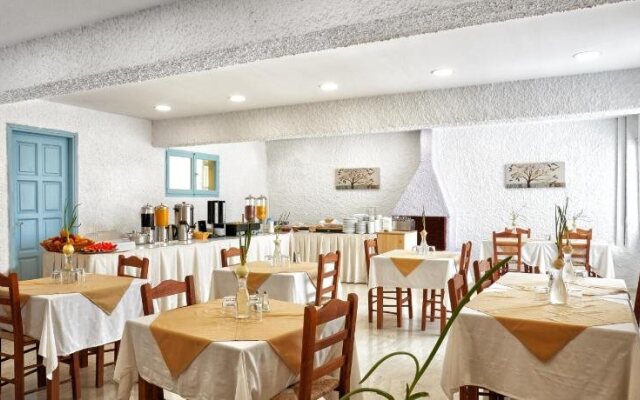 Zorbas Hotel Santorini