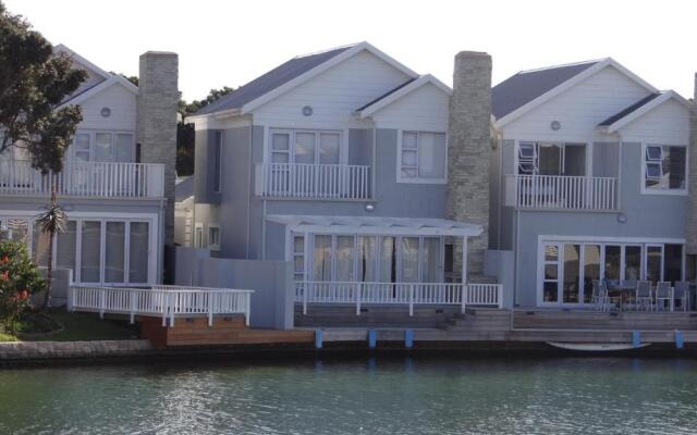 Waterside Living CAN05