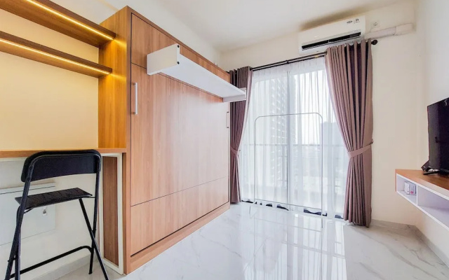 Cozy Living Studio Apartment Sky House Bsd