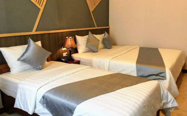 Na Nue Hotel