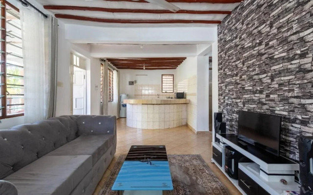 Lux Suites Diani Holiday Villas