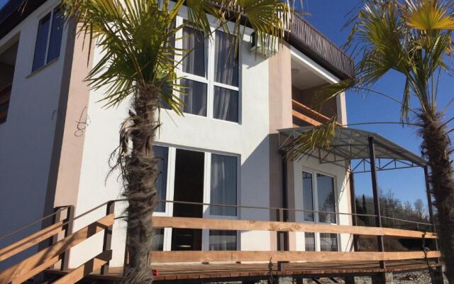 Apartments Izumrudniy Bereg