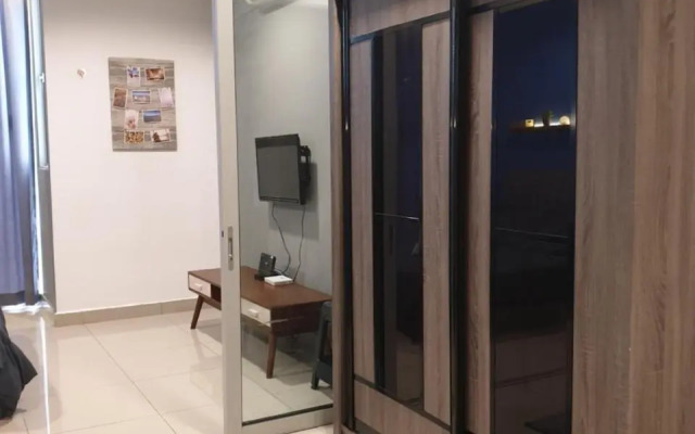 Seri Kembangan Facilities Level Free WIFI Cozy Home - 3Elements