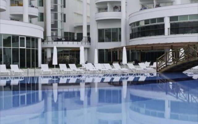 Roma Beach Resort & Spa