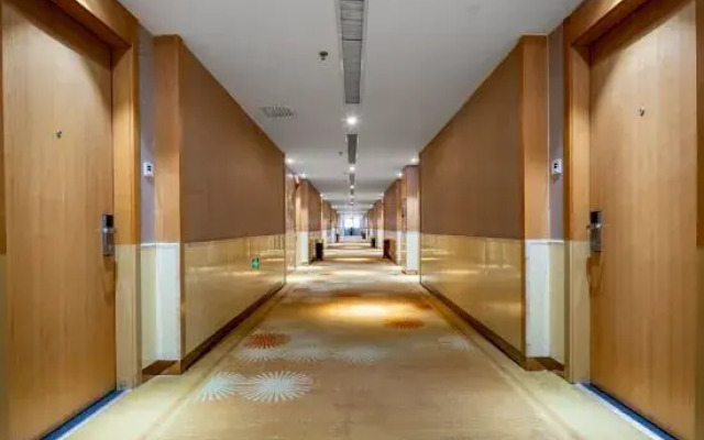 Hua Nian Hotel