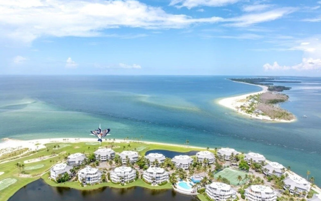 1640 Lands End 3 Bedroom Condo