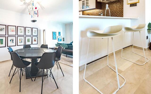 CB1- Sweet flat, shared pool in perfect location