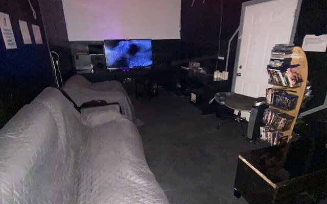 Artist Housing - Hostel