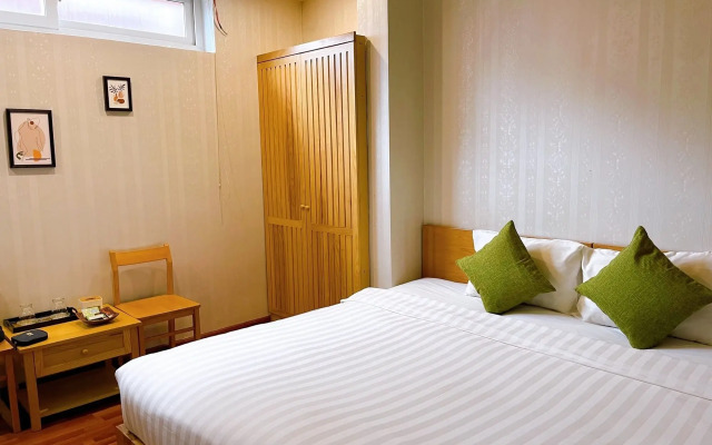 Hanoi Central Park Hotel
