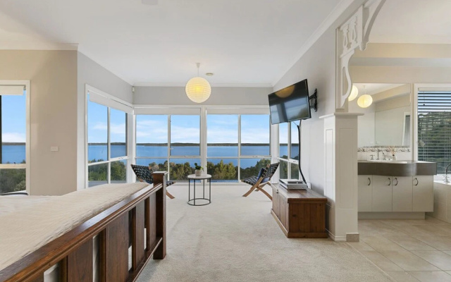 Waterview Estate - Free Wifi, Amazing Ocean Views