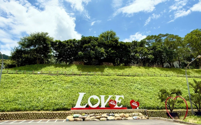 Chuanfu Shimen Hotel