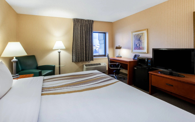 La Quinta Inn Detroit/Southgate