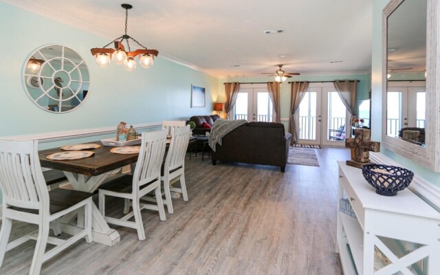 Edgewater Retreat