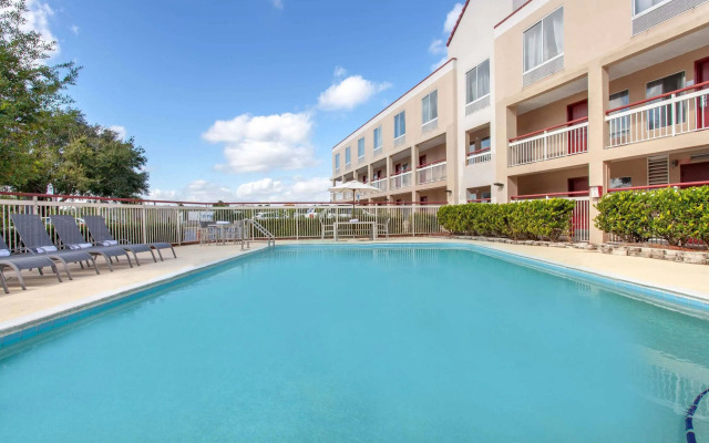 Quality Inn Orlando Near International Drive