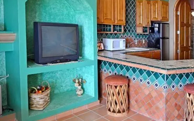 Vistas de Las Olas East by RedAwning