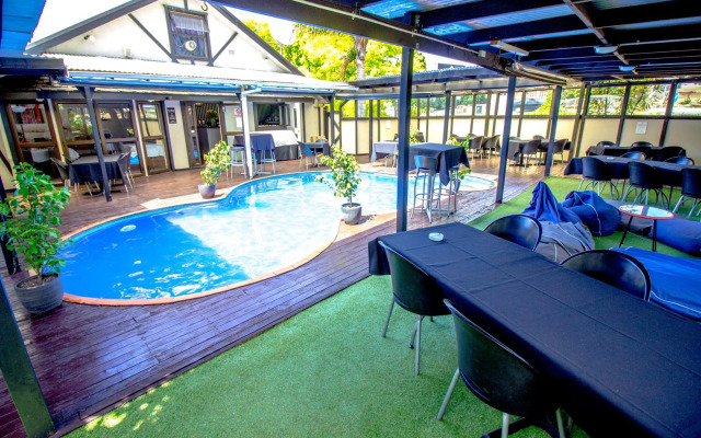 Mount Richmond Hotel