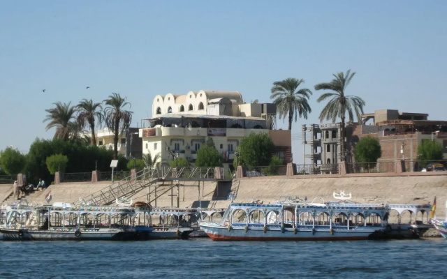 Nile Valley  & Restaurant