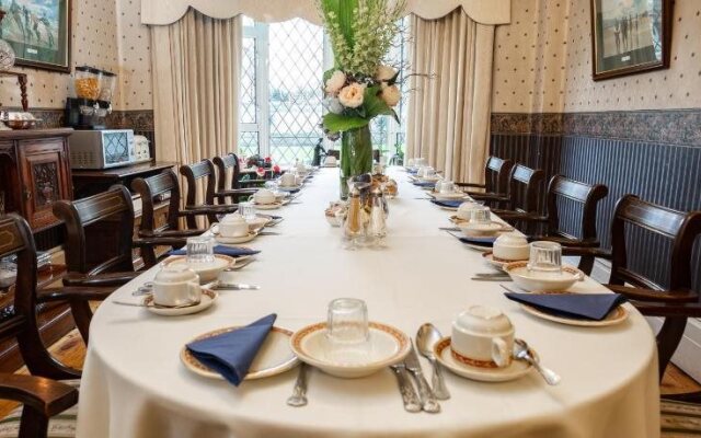 Aaron Court Bed & Breakfast