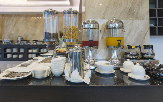 Meriton Hotel