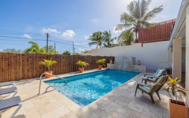 3BR Privatepool - Outdoor Dining - Great Location