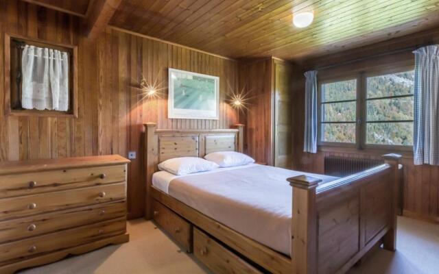 Chalet La Clusaz, 5 pièces, 8 personnes - FR-1-304-108