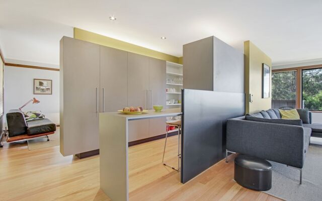 On the Hill at Metung